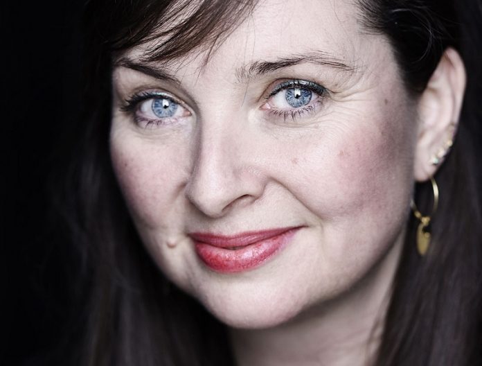 Portrait Sara Dybris